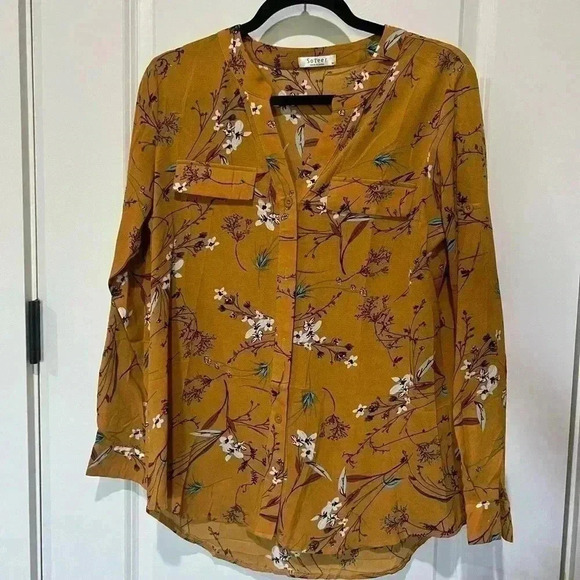 SOTEER BUTTON DOWN DARK FLORAL BLOUSE SIZE MEDIUM - Picture 2 of 5